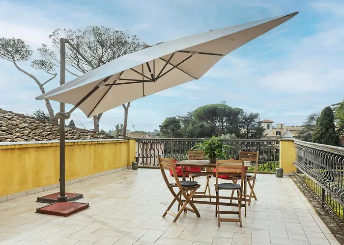 The Poolside House - New 2 Bedroom Apartment With Terrace