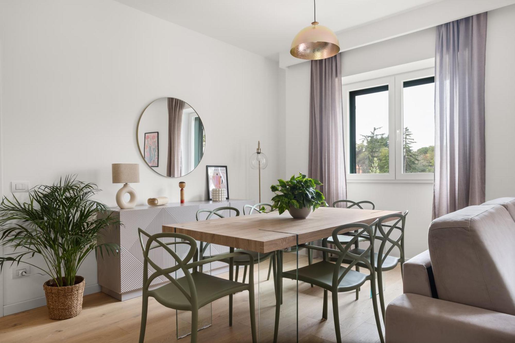 The Poolside House - New 2 Bedroom With Terrace Apartment *