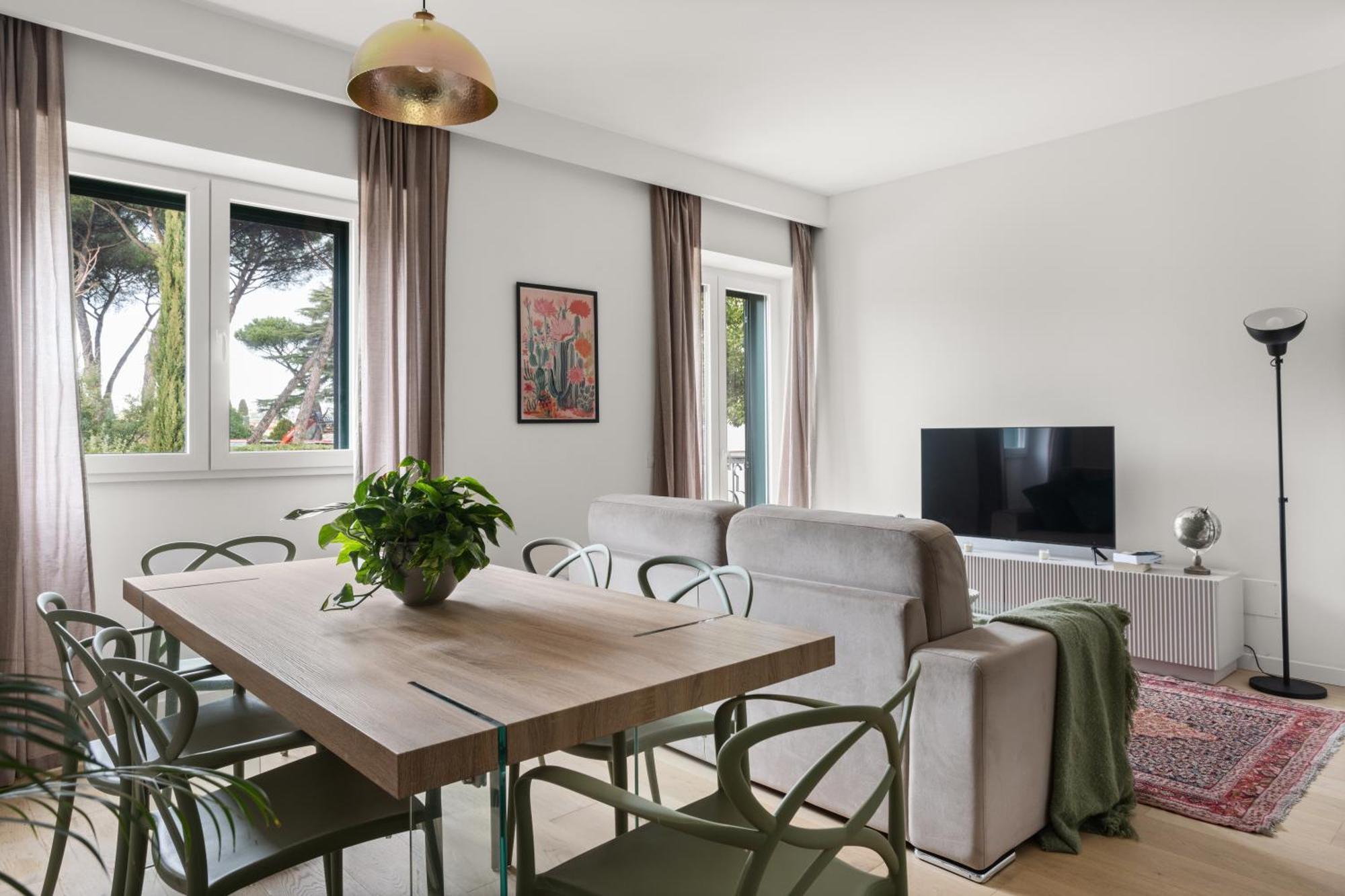 The Poolside House - New 2 Bedroom With Terrace Apartment