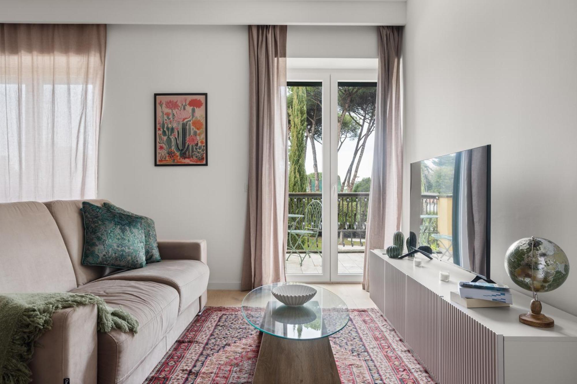 Apartment The Poolside House - New 2 Bedroom With Terrace *