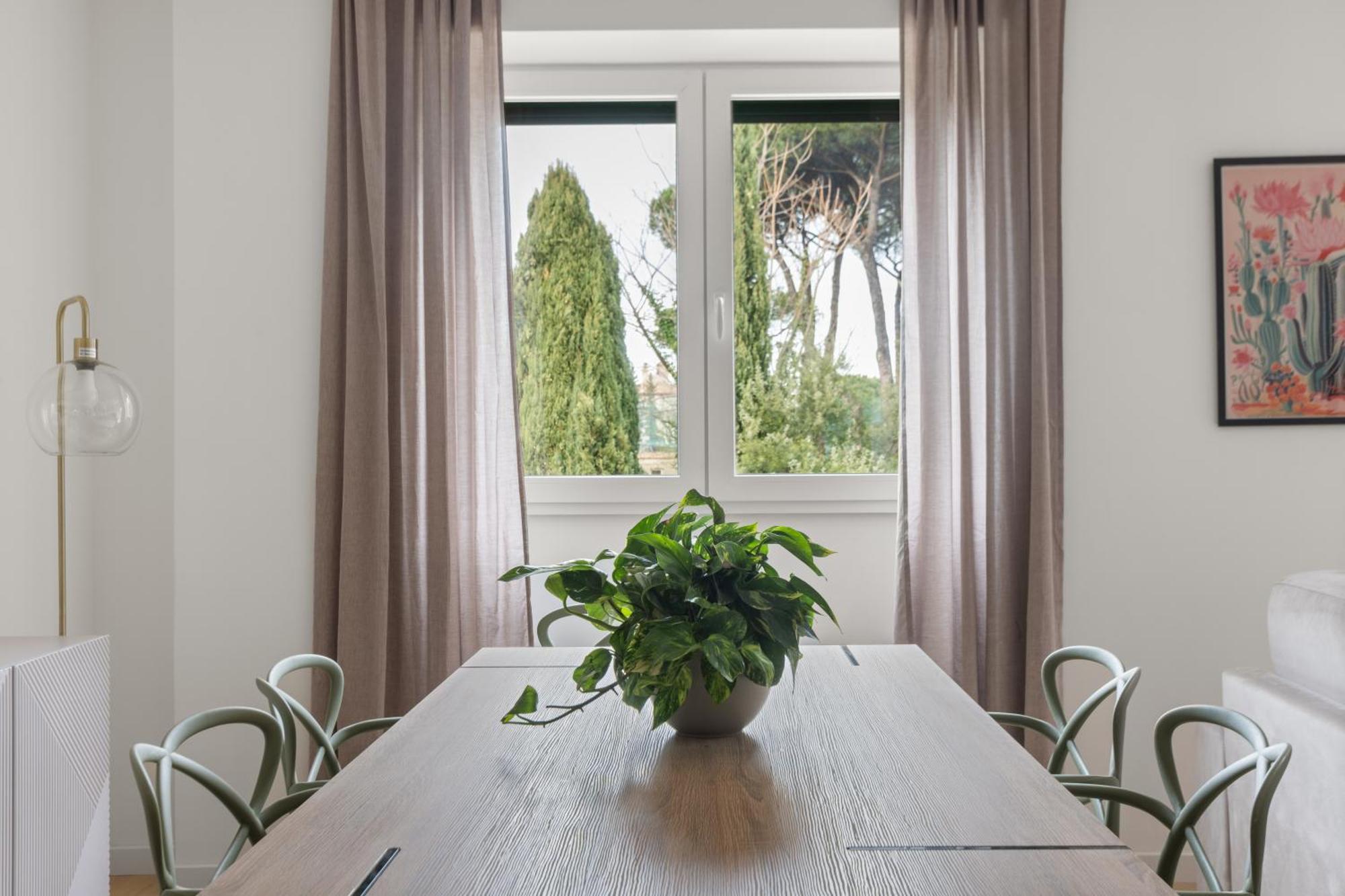 The Poolside House - New 2 Bedroom With Terrace