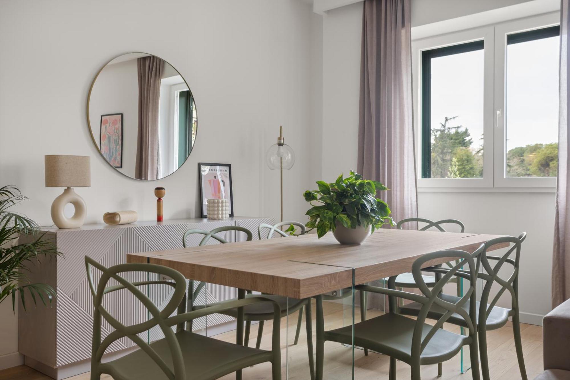 The Poolside House - New 2 Bedroom With Terrace Apartment