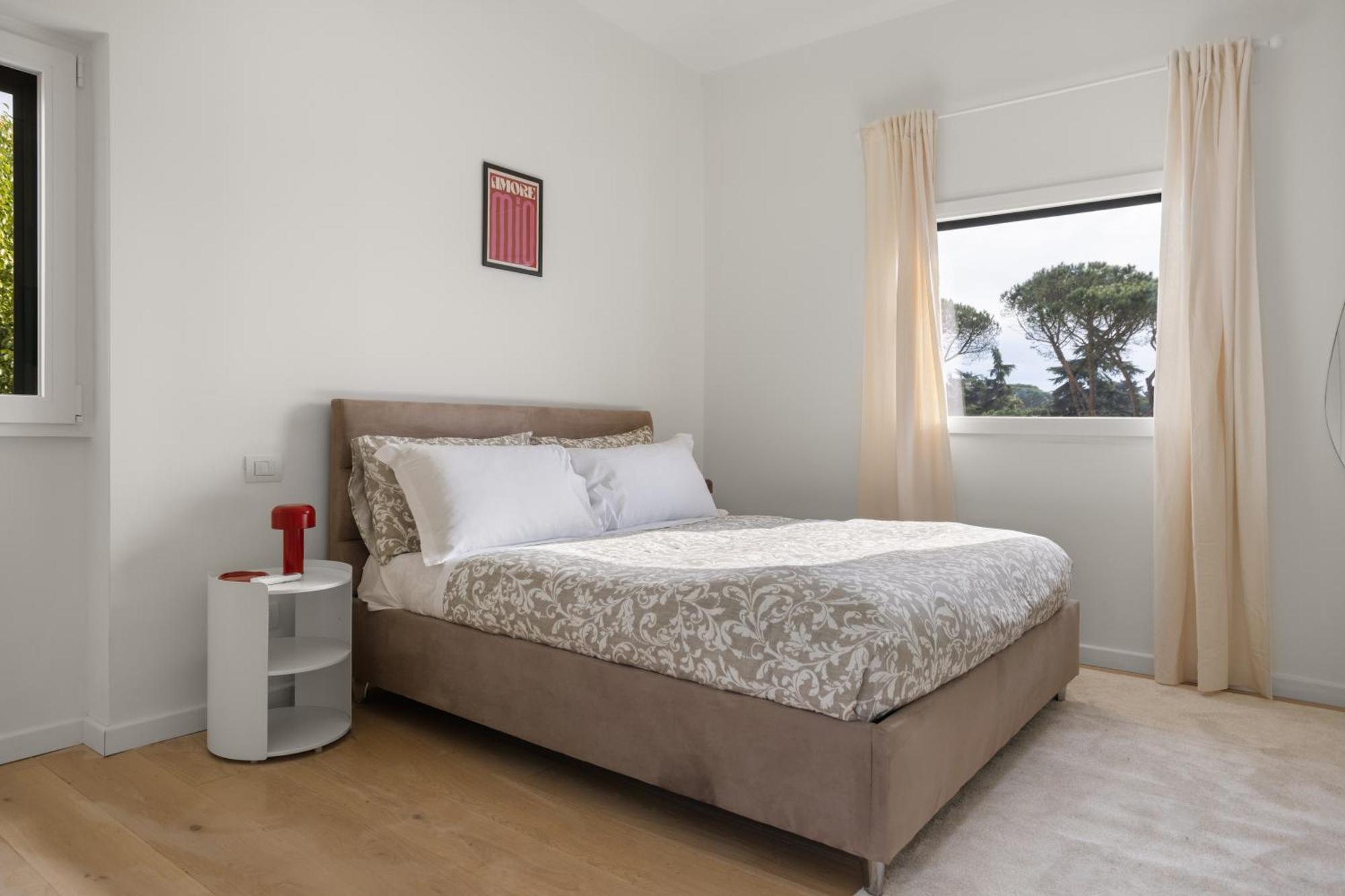 The Poolside House - New 2 Bedroom With Terrace Apartment