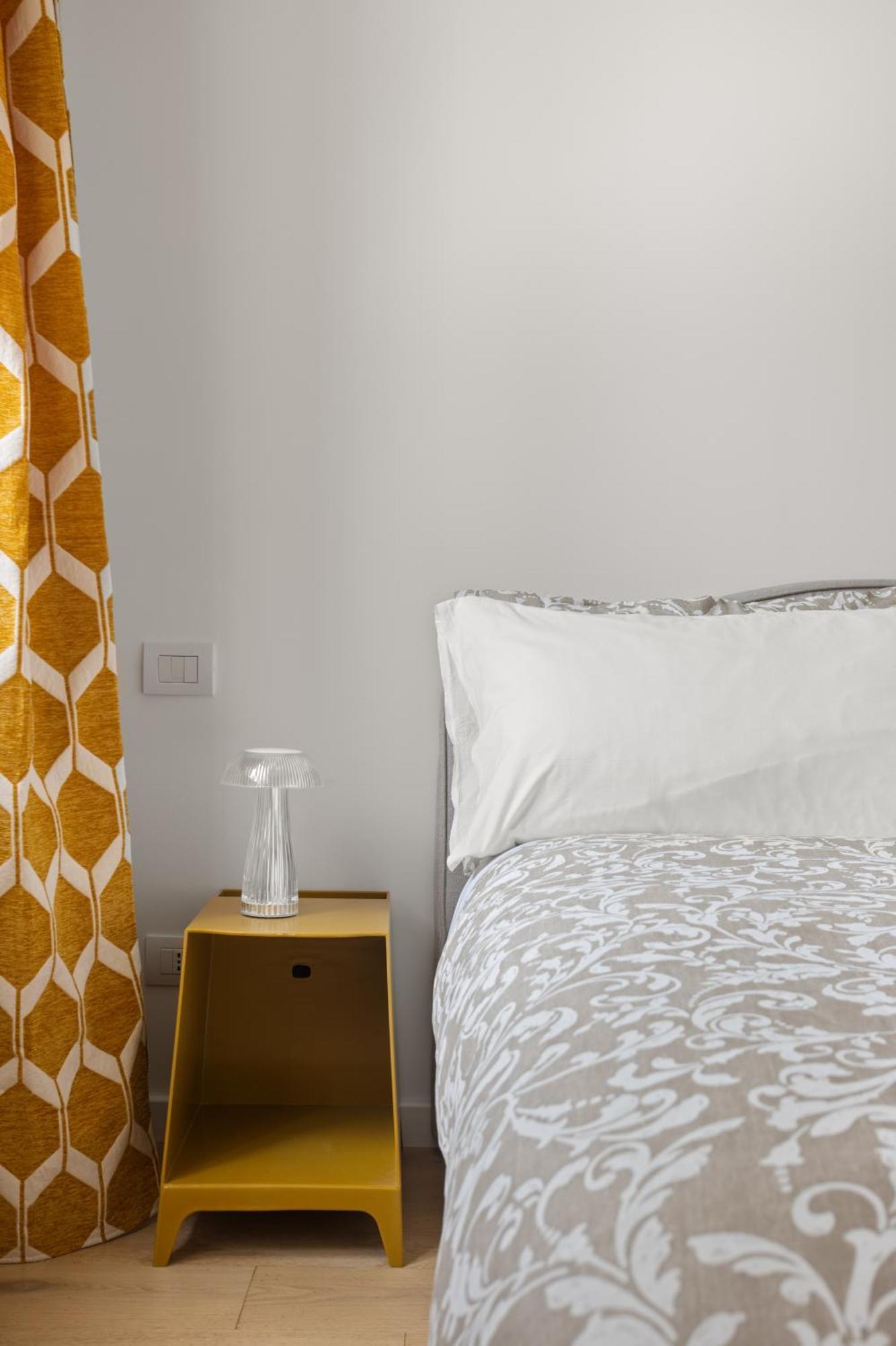 The Poolside House - New 2 Bedroom With Terrace Apartment *
